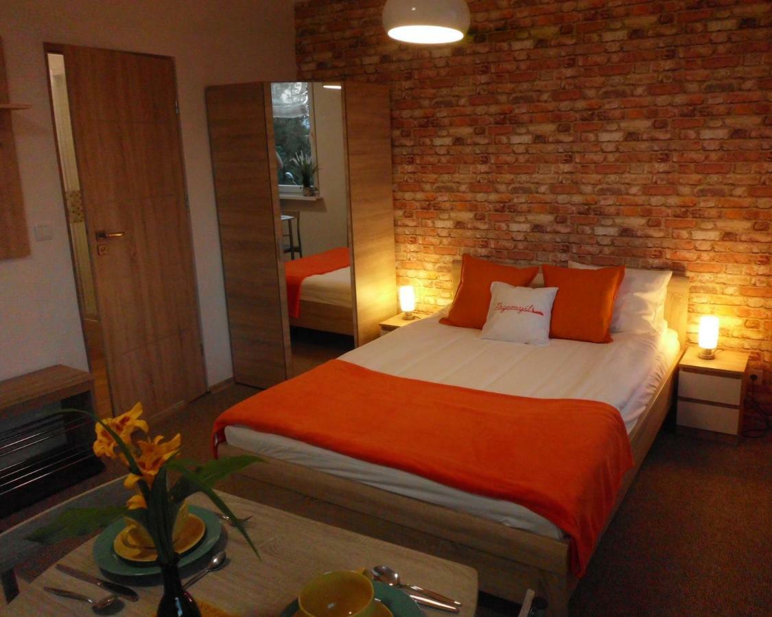 Ares Apartments Пшемишъл Екстериор снимка